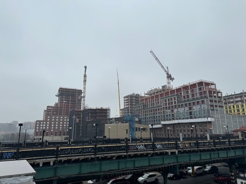 More Photos Of 152 Post Ave, New York General Retail For Sale