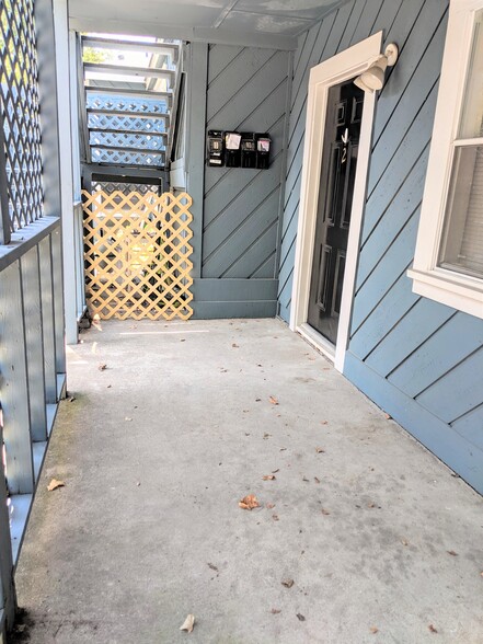 More Photos Of 704 E 22nd St, Houston Apartments For Sale