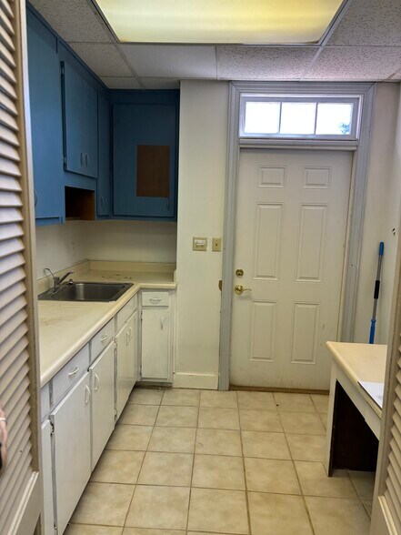 More Photos Of 573 Concord Rd SE, Smyrna Medical For Lease