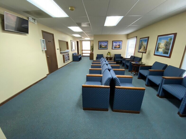 More Photos Of 7016 Corporate Way, Dayton Medical For Lease