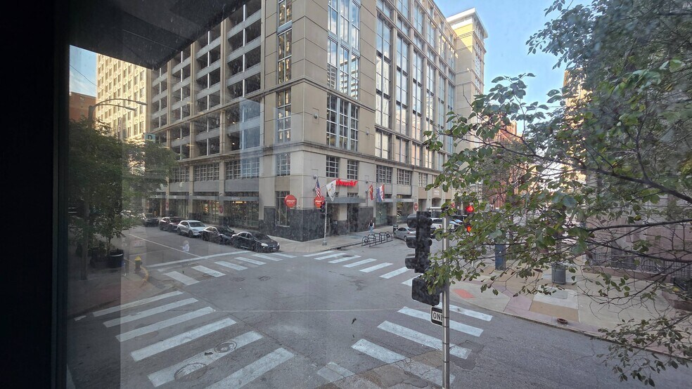 More Photos Of 822 Olive St, Saint Louis Office For Lease