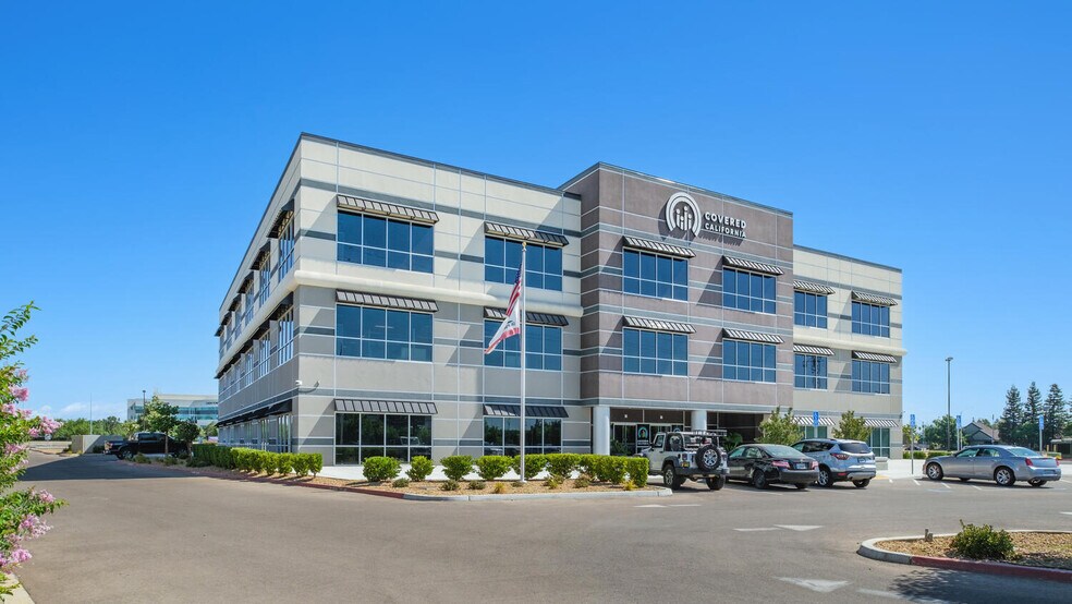 More Photos Of 247 E Nees Ave, Fresno Office For Lease