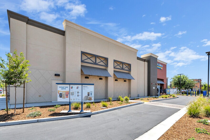 More Photos Of 10065 Bruceville Rd, Elk Grove Fast Food For Sale