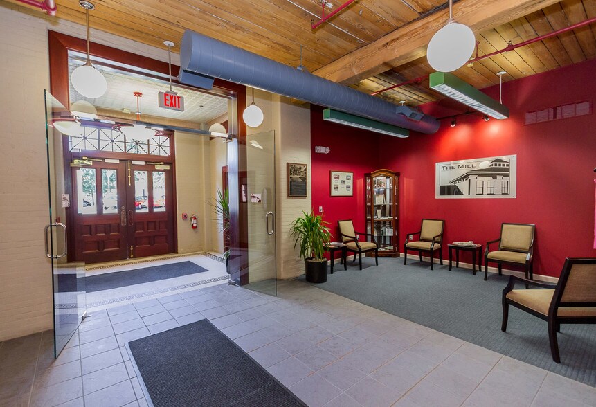 More Photos Of 125 High Rock Ave, Saratoga Springs Office For Sale