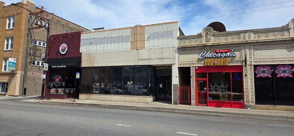 Primary Photo Of 2414 N Lincoln Ave, Chicago Drugstore For Lease