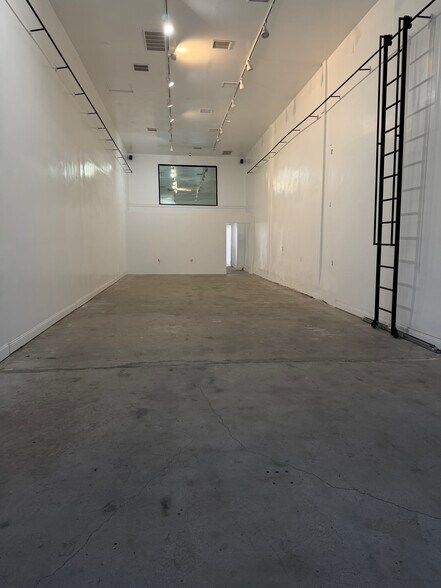 More Photos Of 7450-7454 Melrose Ave, Los Angeles Storefront For Lease