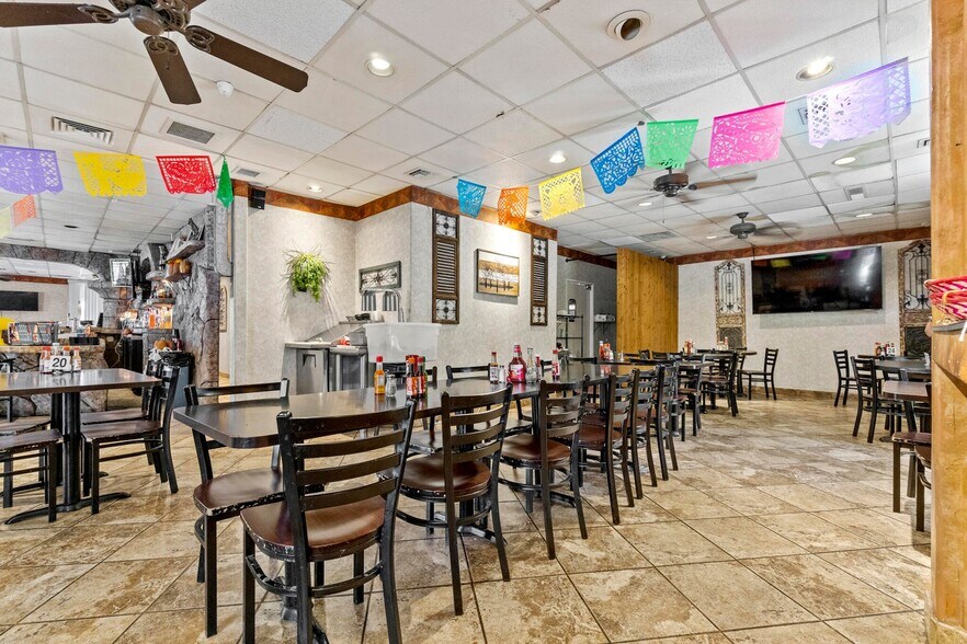 More Photos Of 200 N J St, Tulare Restaurant For Lease