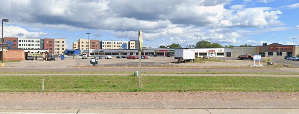 More Photos Of 2811 Hendrickson Dr, Eau Claire Land For Lease