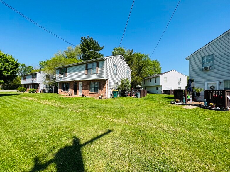 More Photos Of 356 Beechcroft Rd, Spring Hill Apartments For Sale
