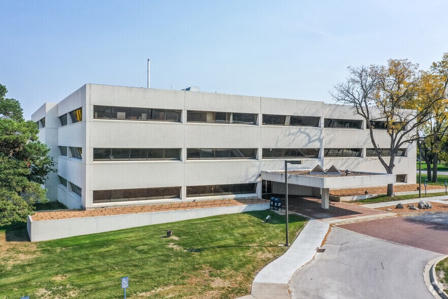 Primary Photo Of 2829 Westown Pky, West Des Moines Office For Lease