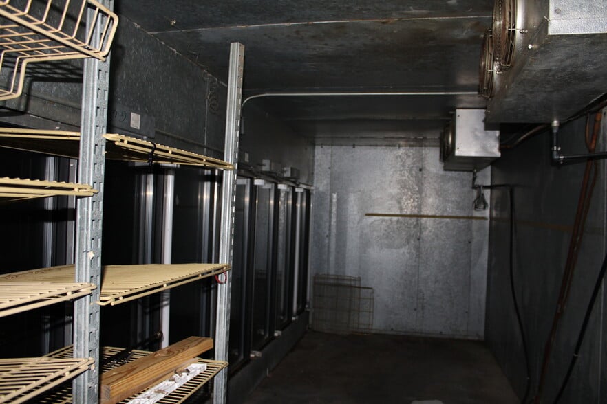 More Photos Of 3178 Hartford Hwy, Dothan Service Station For Lease