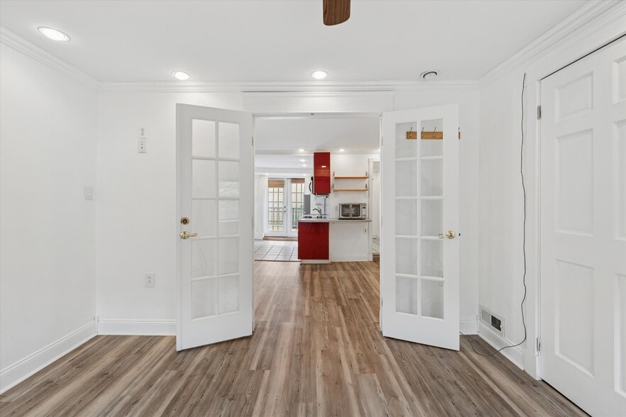 More Photos Of 2621 Sepviva St, Philadelphia Storefront Retail Residential For Sale
