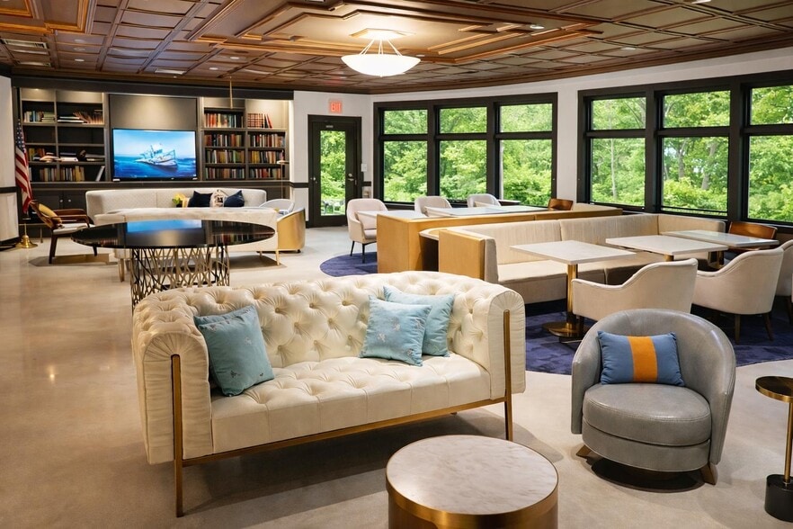 More Photos Of 160 Pawtucket Blvd, Tyngsborough Hotel For Sale