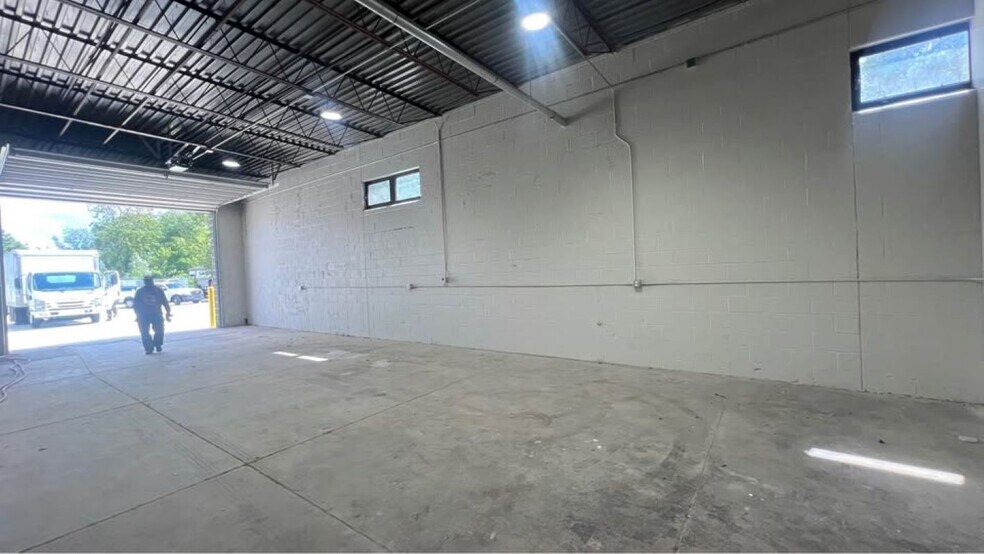 More Photos Of 6287 Lear Nagle Rd, North Ridgeville Warehouse For Lease