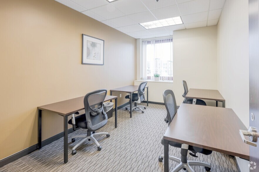 Photo of 7th Floor Ste Office for 4