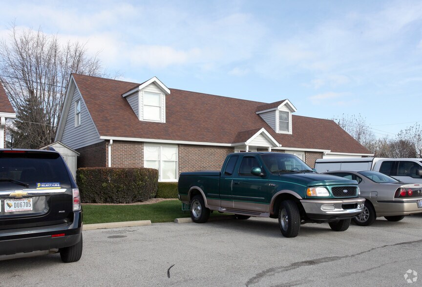 More Photos Of 102-104 Granby Dr, Cumberland Office For Lease