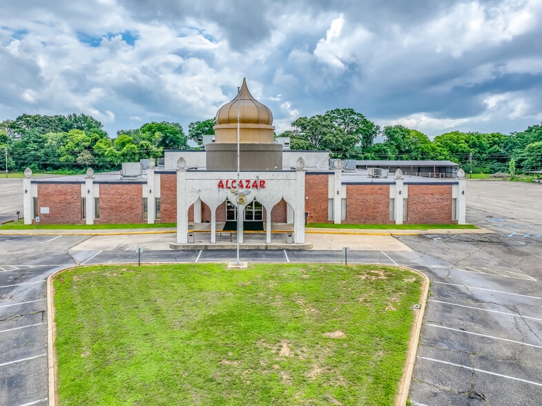 Primary Photo Of 555 Eastern Blvd, Montgomery Lodge Meeting Hall For Sale