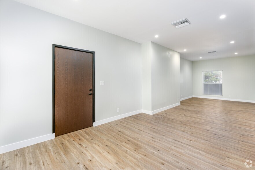 More Photos Of 4220 E Los Angeles Ave, Simi Valley Loft Creative Space For Lease