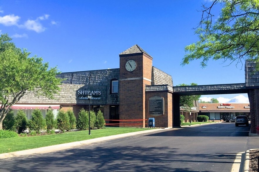 More Photos Of 321-401 E Dundee Rd, Wheeling Storefront For Lease