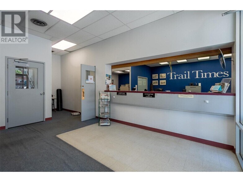 More Photos Of 1163 Cedar Av, Trail Storefront Retail Office For Sale