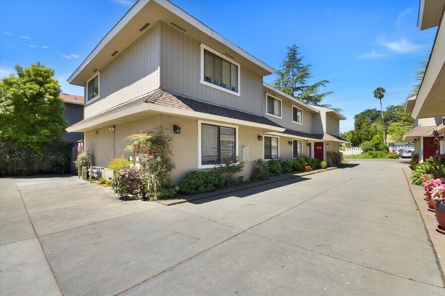 More Photos Of 1048 7th St, Novato Multifamily For Sale