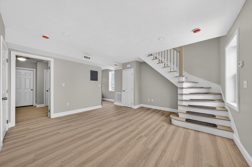More Photos Of 165 Grant St, Fall River Apartments For Sale