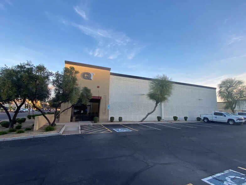 More Photos Of 175 S Hamilton Pl, Gilbert Distribution For Sale