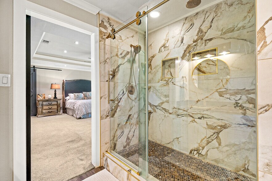 More Photos Of 5110 Treaschwig Rd, Spring Specialty For Sale