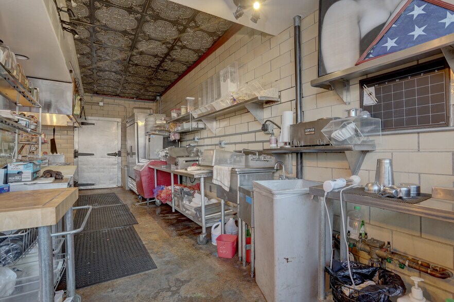 More Photos Of 3900-3910 W Colfax Ave, Denver Storefront For Lease