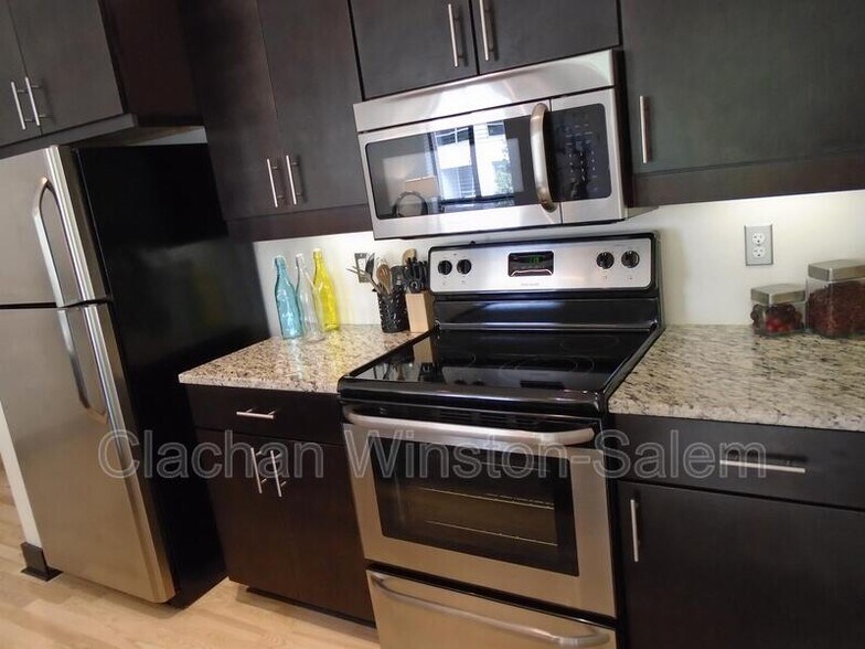 More Photos Of 50 W 4th St, Winston-Salem Apartments For Lease