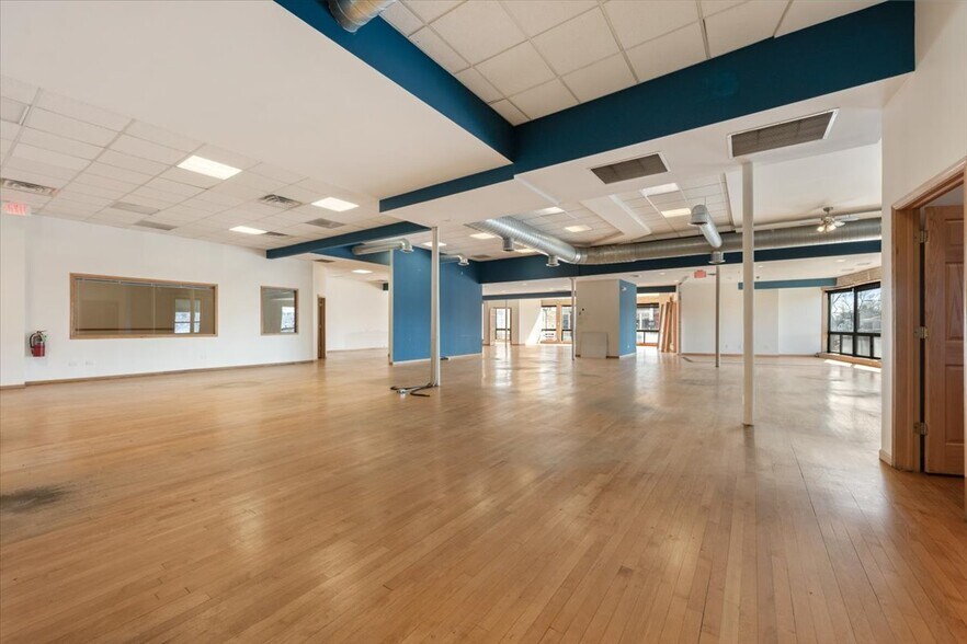 More Photos Of 7321 Madison St, Forest Park Restaurant For Sale