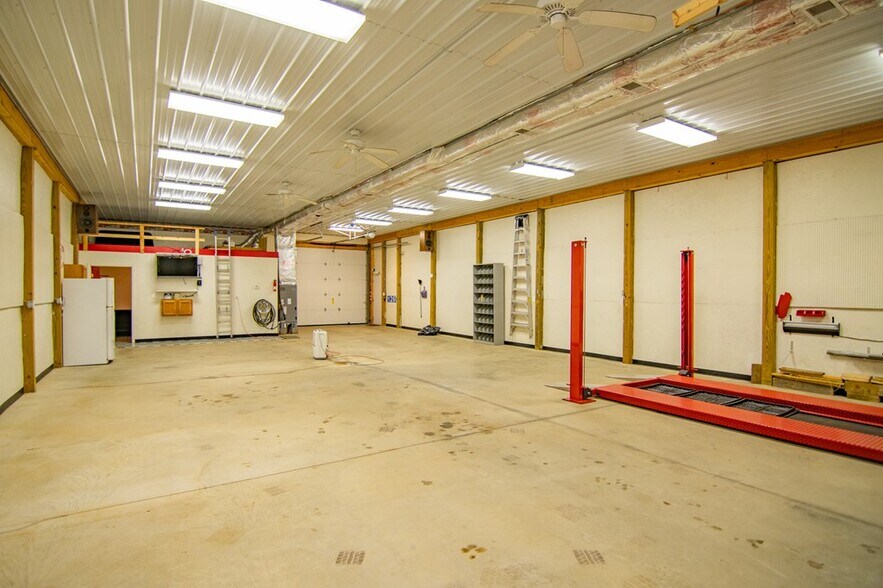 More Photos Of 1260 Dixons Run Rd, Triadelphia Warehouse For Sale