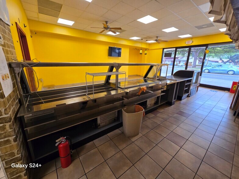 More Photos Of 415 Kapahulu Ave, Honolulu Freestanding For Lease