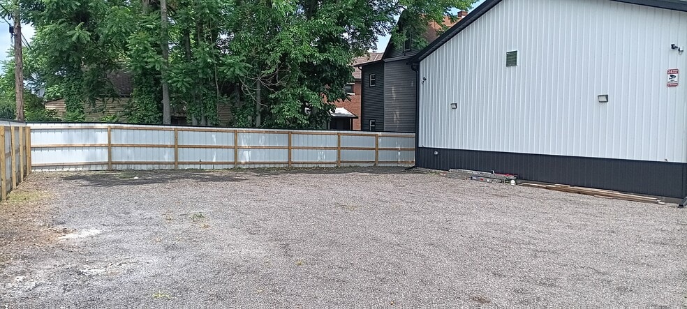 More Photos Of 1339 4th Ave, New Kensington Light Distribution For Sale