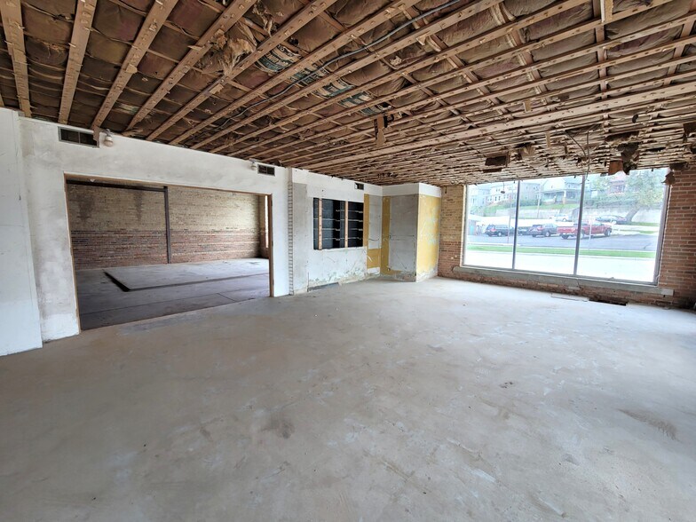 More Photos Of 101 Haskell St, Beaver Dam Freestanding For Sale