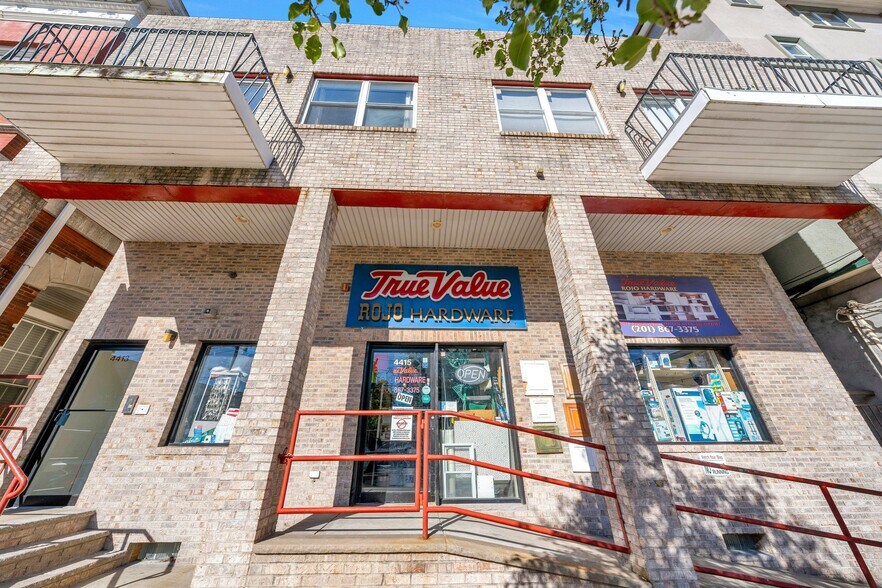 Primary Photo Of 4415 Park Ave, Union City Storefront Retail Residential For Lease