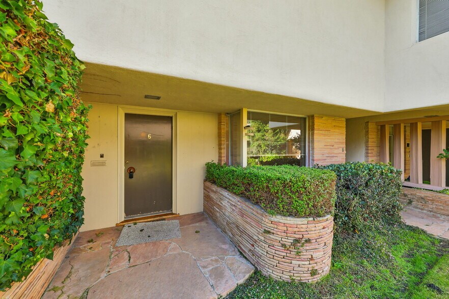 More Photos Of 24 Baytree Way, San Mateo Apartments For Sale