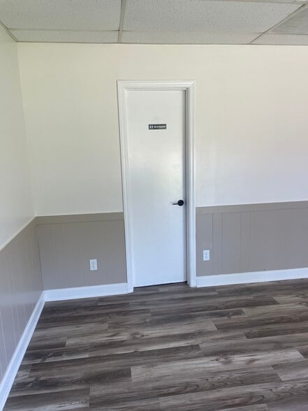 More Photos Of 30 W Liberty St, York Office For Lease