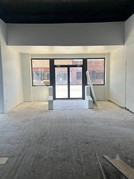 More Photos Of 109 E Hale Ave, Osceola Office For Sale