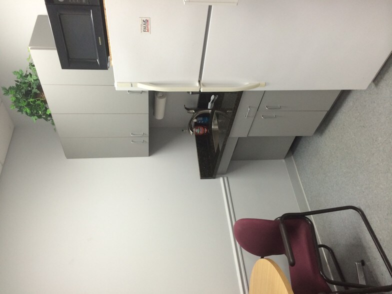 More Photos Of 21155 Whitfield Pl, Sterling Office For Sale