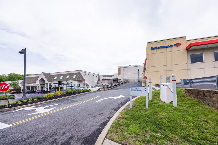 More Photos Of 8225 Jericho Tpke, Woodbury Bank For Sale