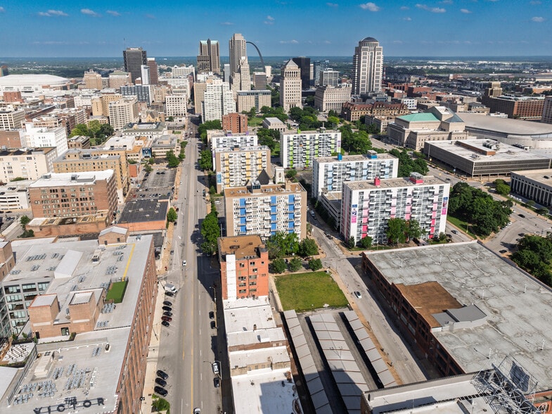 More Photos Of 1700 Olive St, Saint Louis Office For Sale