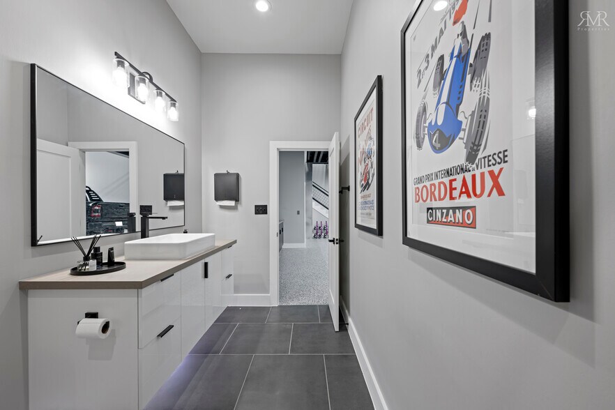 More Photos Of 1435 FM 1463 Rd, Katy Showroom For Sale