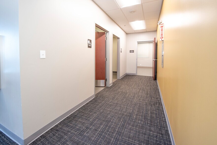 More Photos Of 4361 Boniface Pky, Anchorage Healthcare For Sale