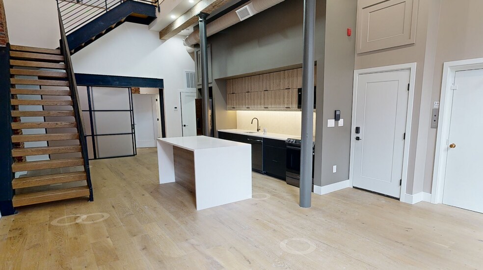 More Photos Of 32-34 S Strawberry St, Philadelphia Apartments For Sale