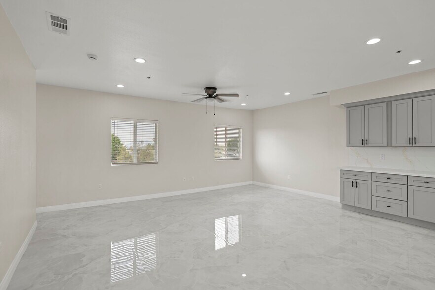 More Photos Of 8423 Tamarind Ave, Fontana Apartments For Sale
