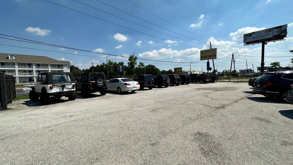 More Photos Of 8802 FM 1960 Rd, Houston Auto Dealership For Lease