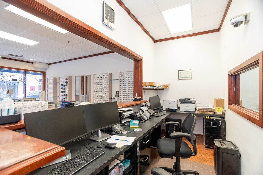 More Photos Of 8035 Lincoln Ave, Skokie Apartments For Sale