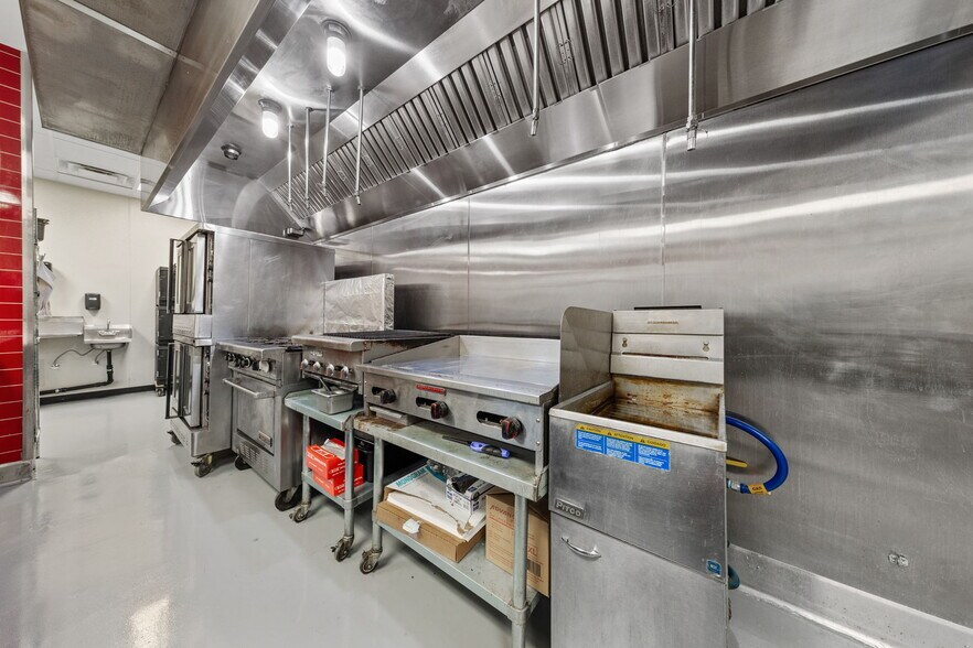 More Photos Of 553 California Ave, Boulder City Restaurant For Sale