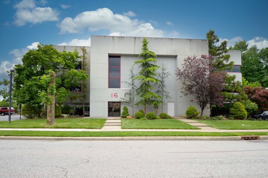 More Photos Of 16 Arcadian Way, Paramus Office For Lease